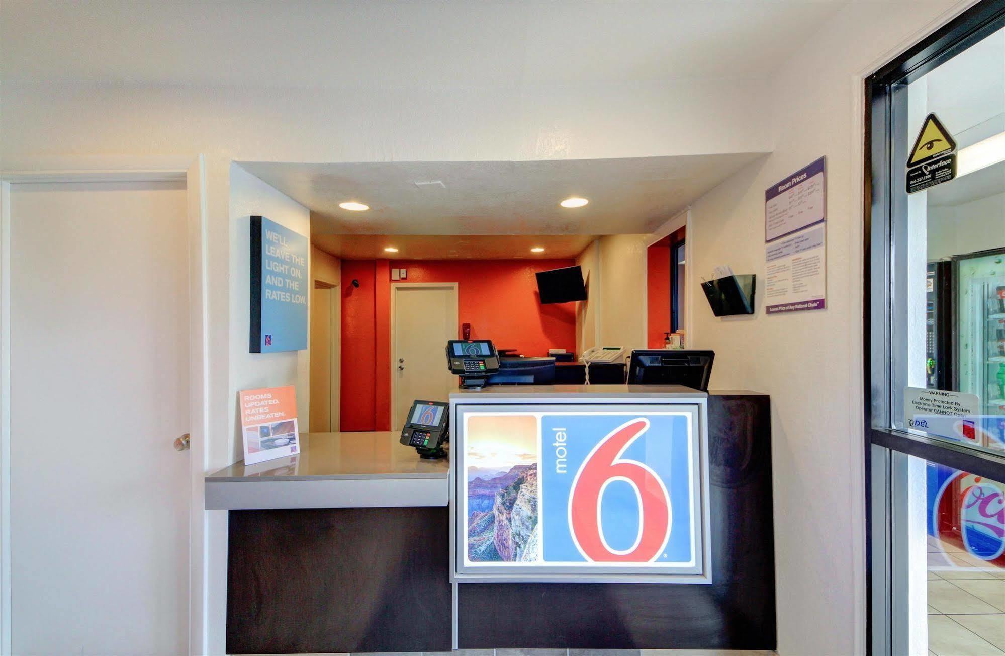 Motel 6 - Oklahoma City Airport Exterior foto